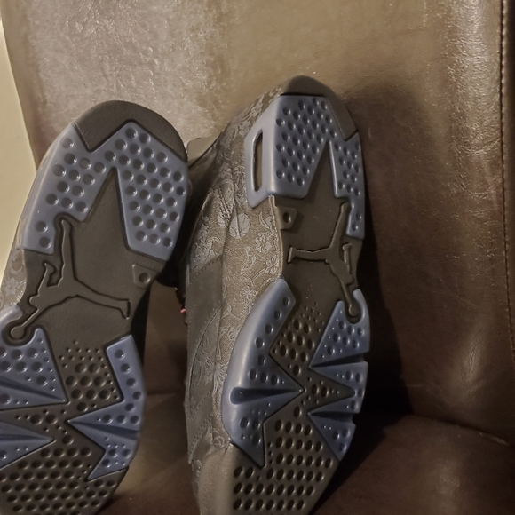 Jordan 6 - Picture 4 of 8